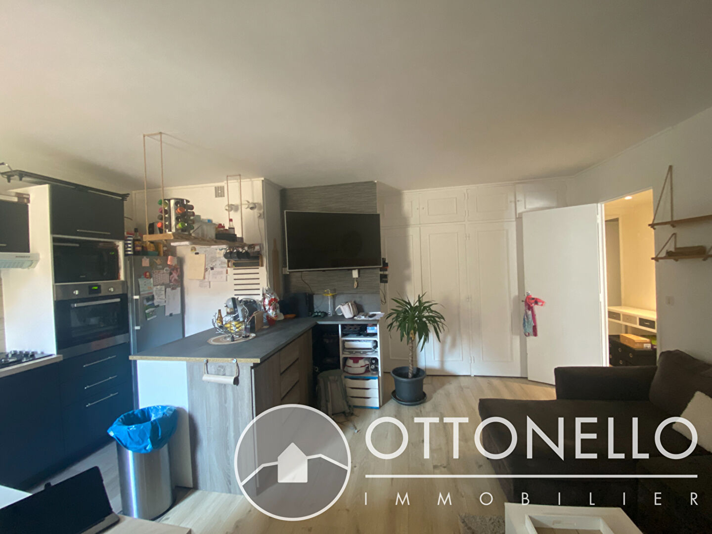 Appartement - ROQUEBRUNE SUR ARGENS