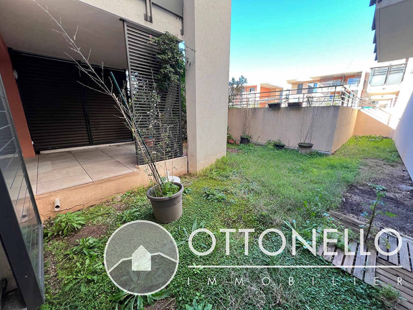 Appartement - ROQUEBRUNE SUR ARGENS