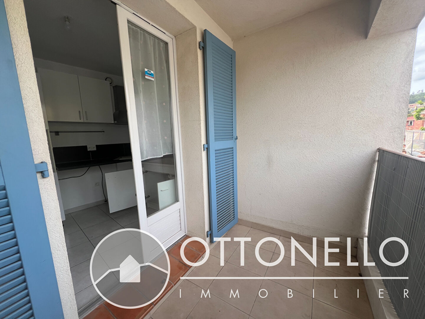 Appartement - ROQUEBRUNE SUR ARGENS