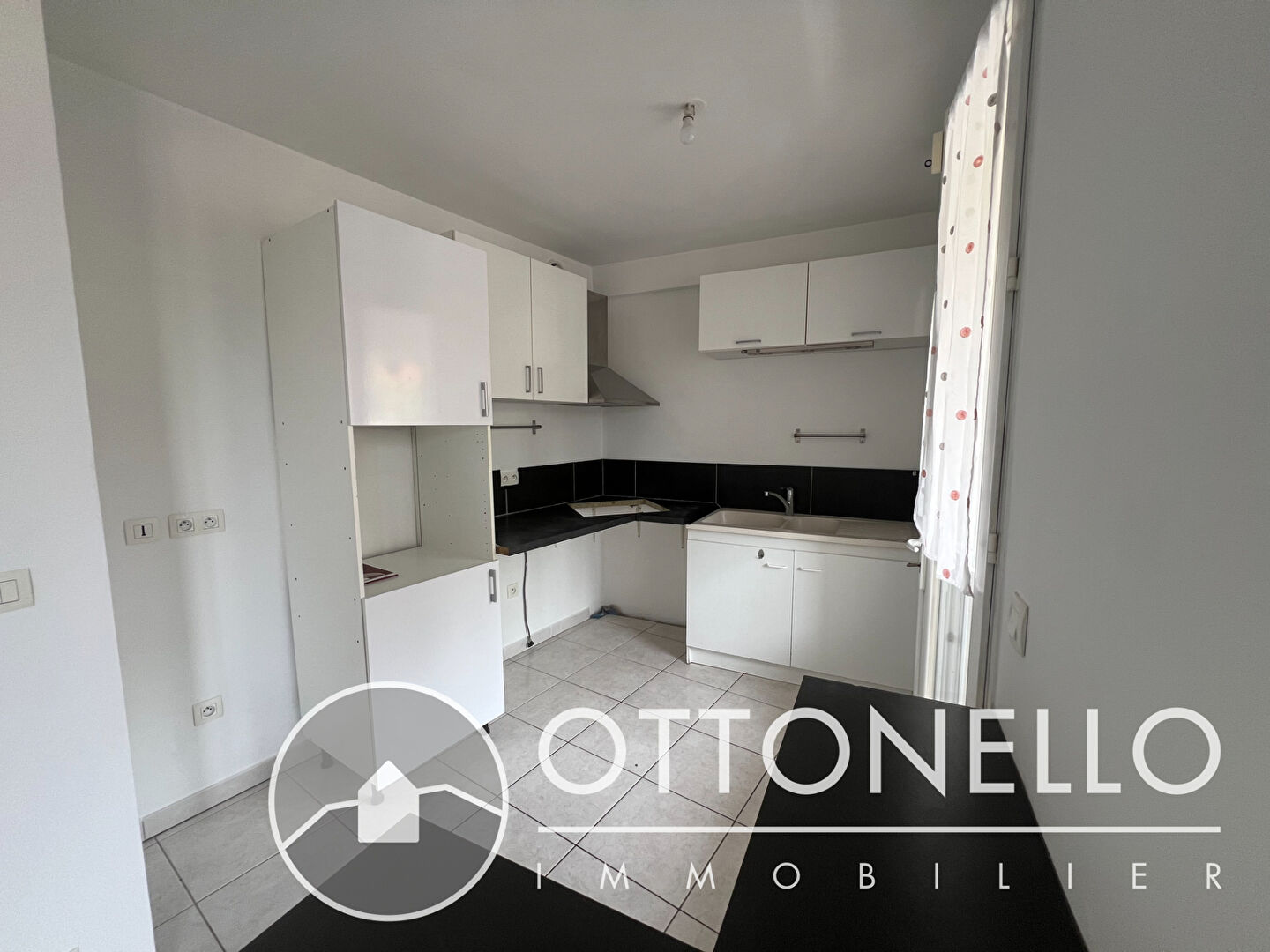 Appartement - ROQUEBRUNE SUR ARGENS