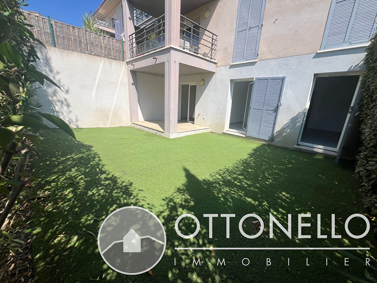 Appartement - ROQUEBRUNE SUR ARGENS