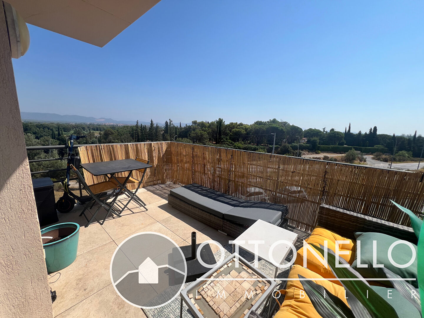 Appartement - ROQUEBRUNE SUR ARGENS