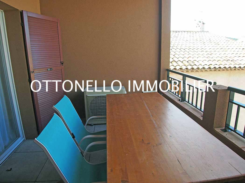 Appartement - ROQUEBRUNE SUR ARGENS