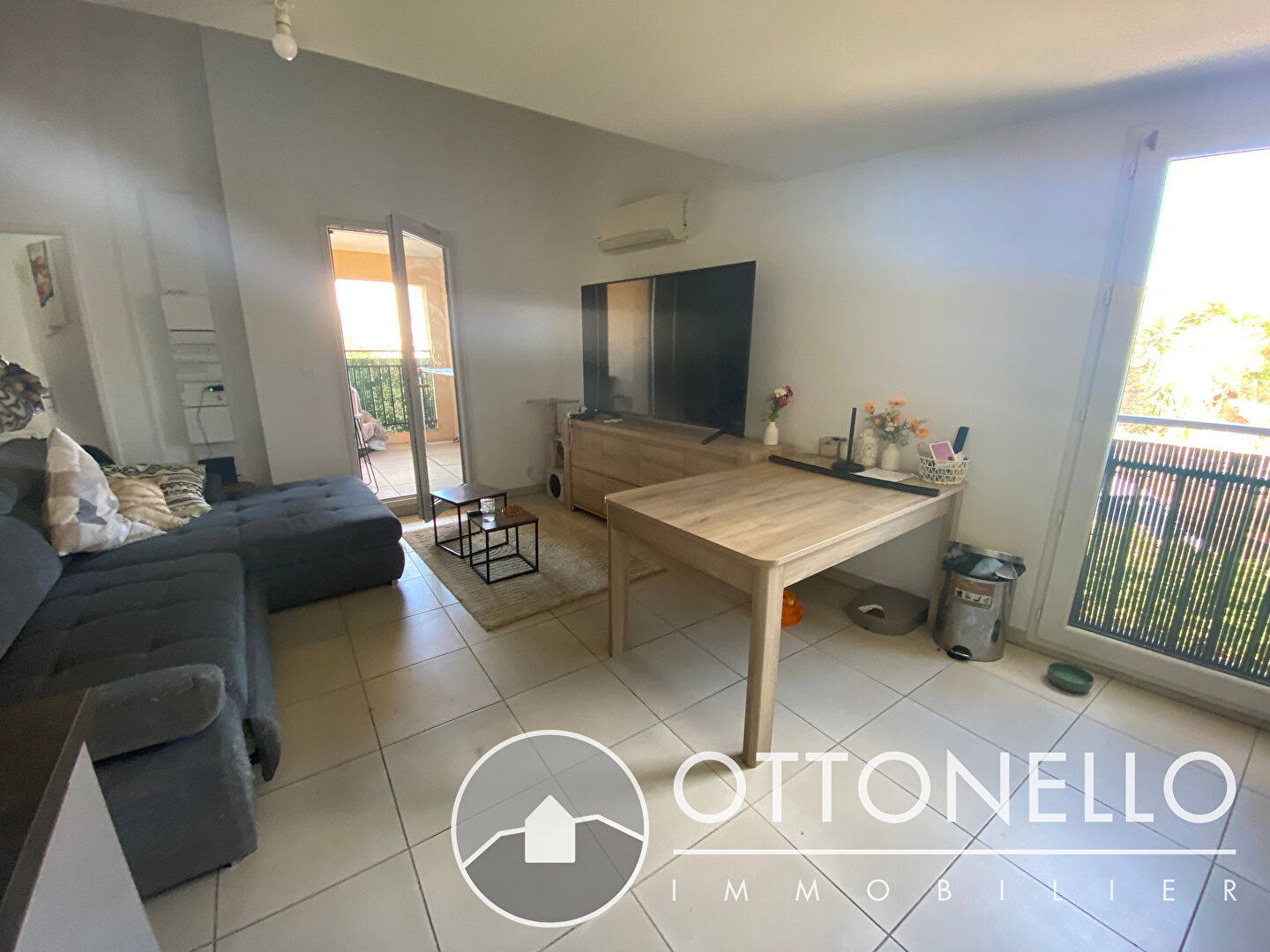Appartement - ROQUEBRUNE SUR ARGENS