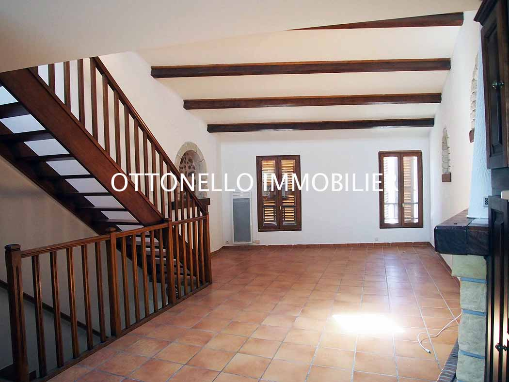 Maison-Villa - ROQUEBRUNE SUR ARGENS