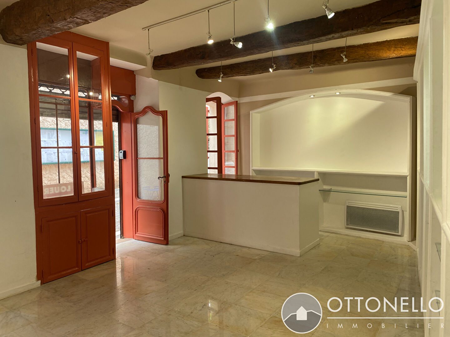 Local Commercial - ROQUEBRUNE SUR ARGENS