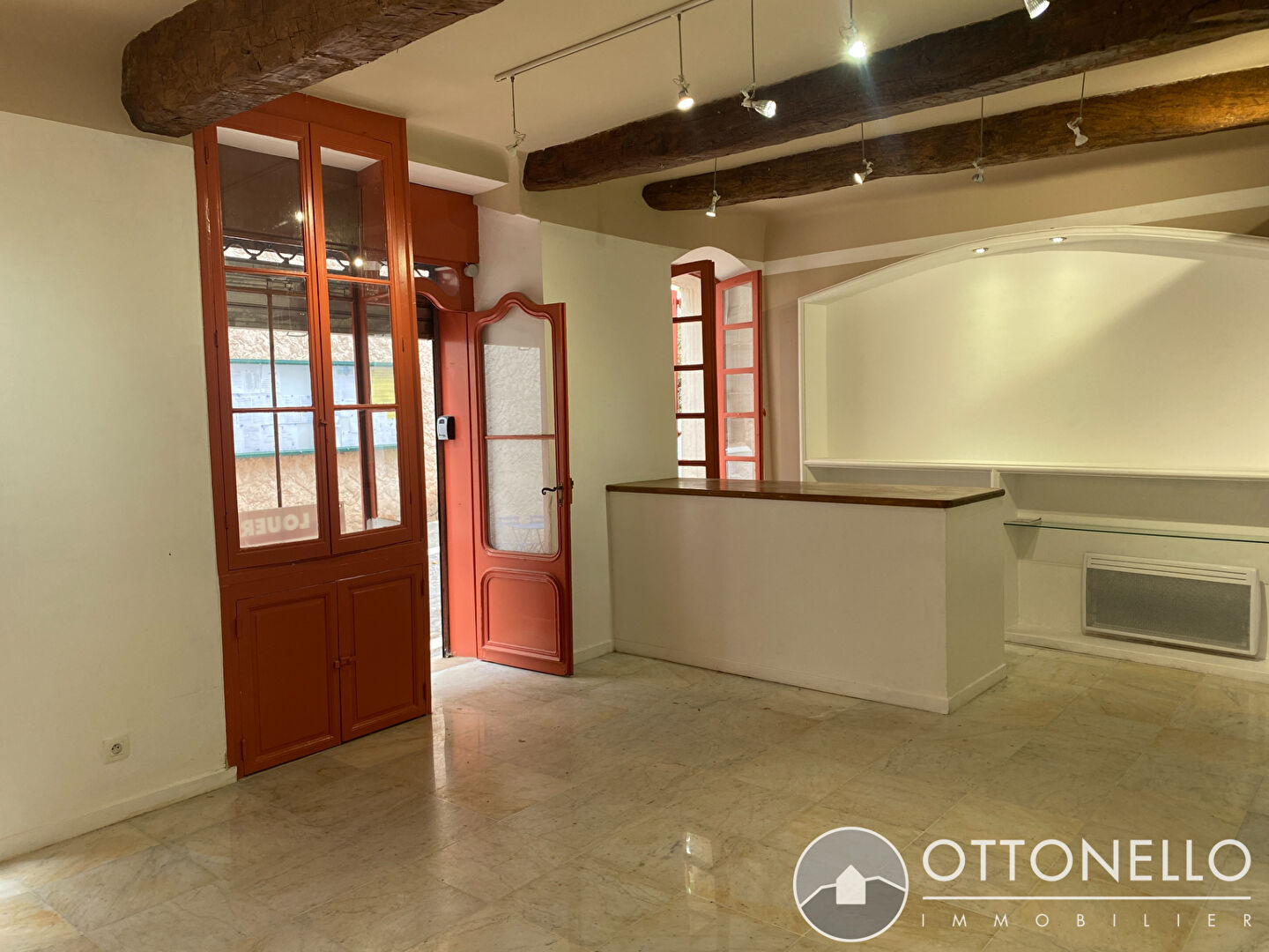 Local Commercial - ROQUEBRUNE SUR ARGENS