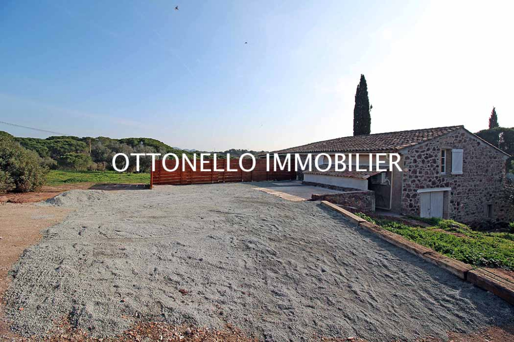 Appartement - ROQUEBRUNE SUR ARGENS