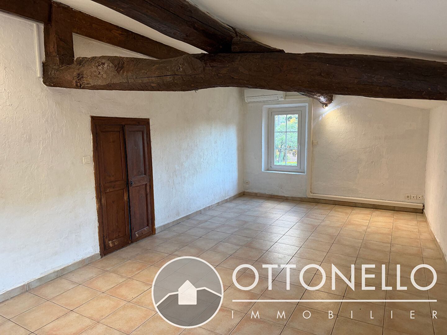 Appartement - ROQUEBRUNE SUR ARGENS