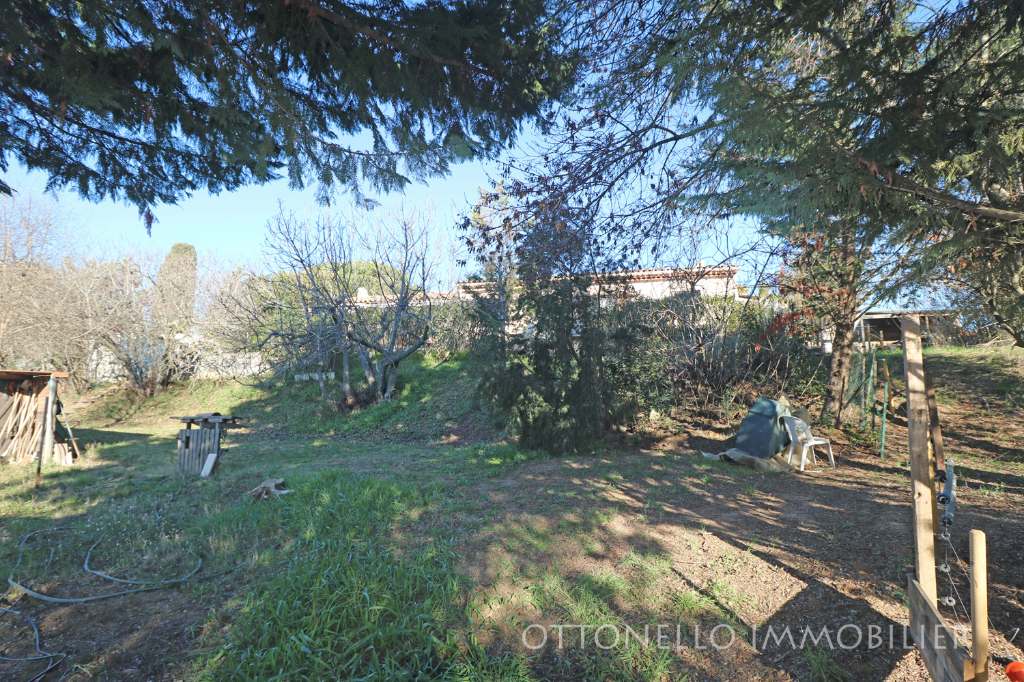 Maison-Villa - ROQUEBRUNE SUR ARGENS