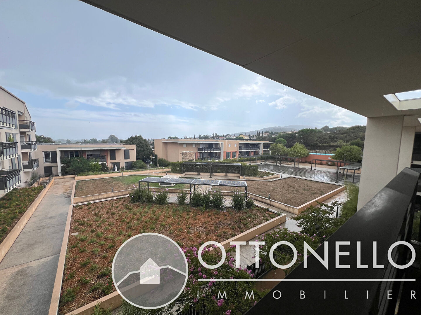Appartement - ROQUEBRUNE SUR ARGENS