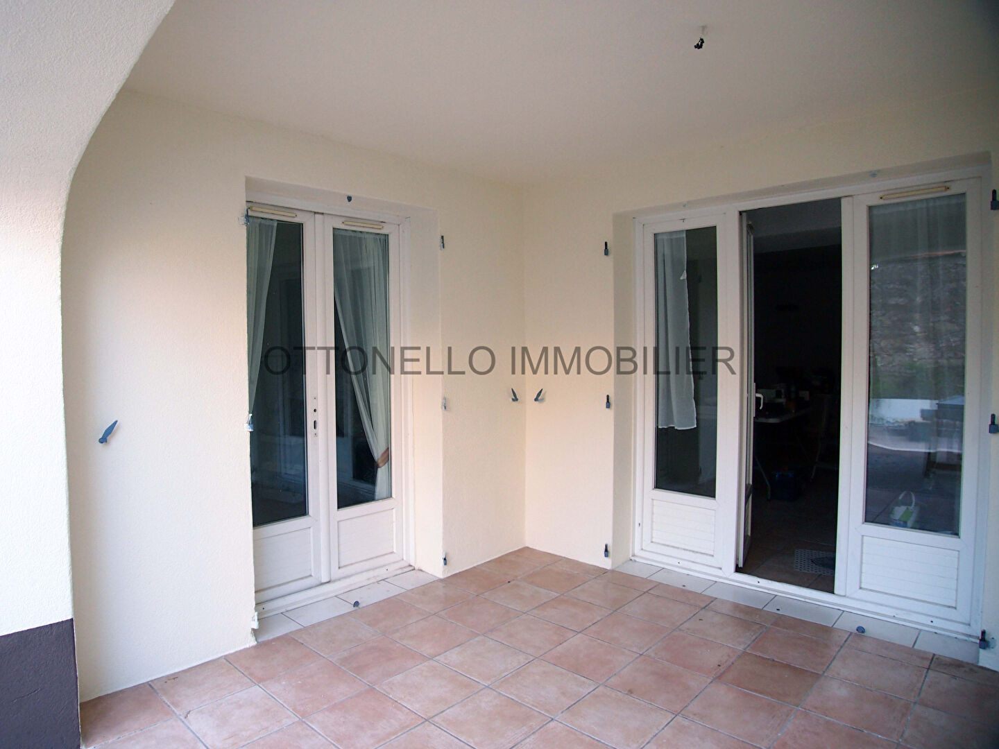 Appartement - ROQUEBRUNE SUR ARGENS