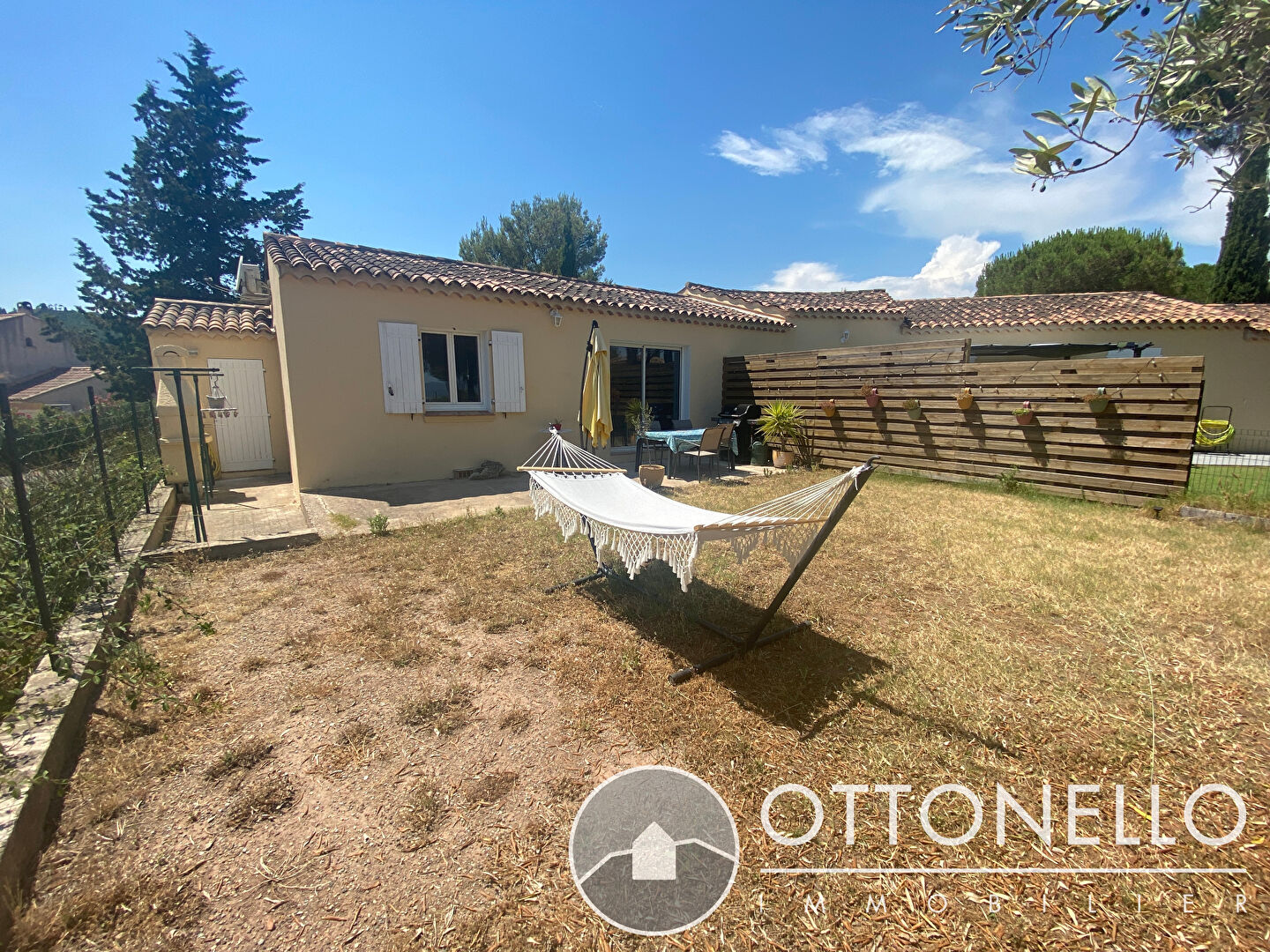 Maison-Villa - ROQUEBRUNE SUR ARGENS