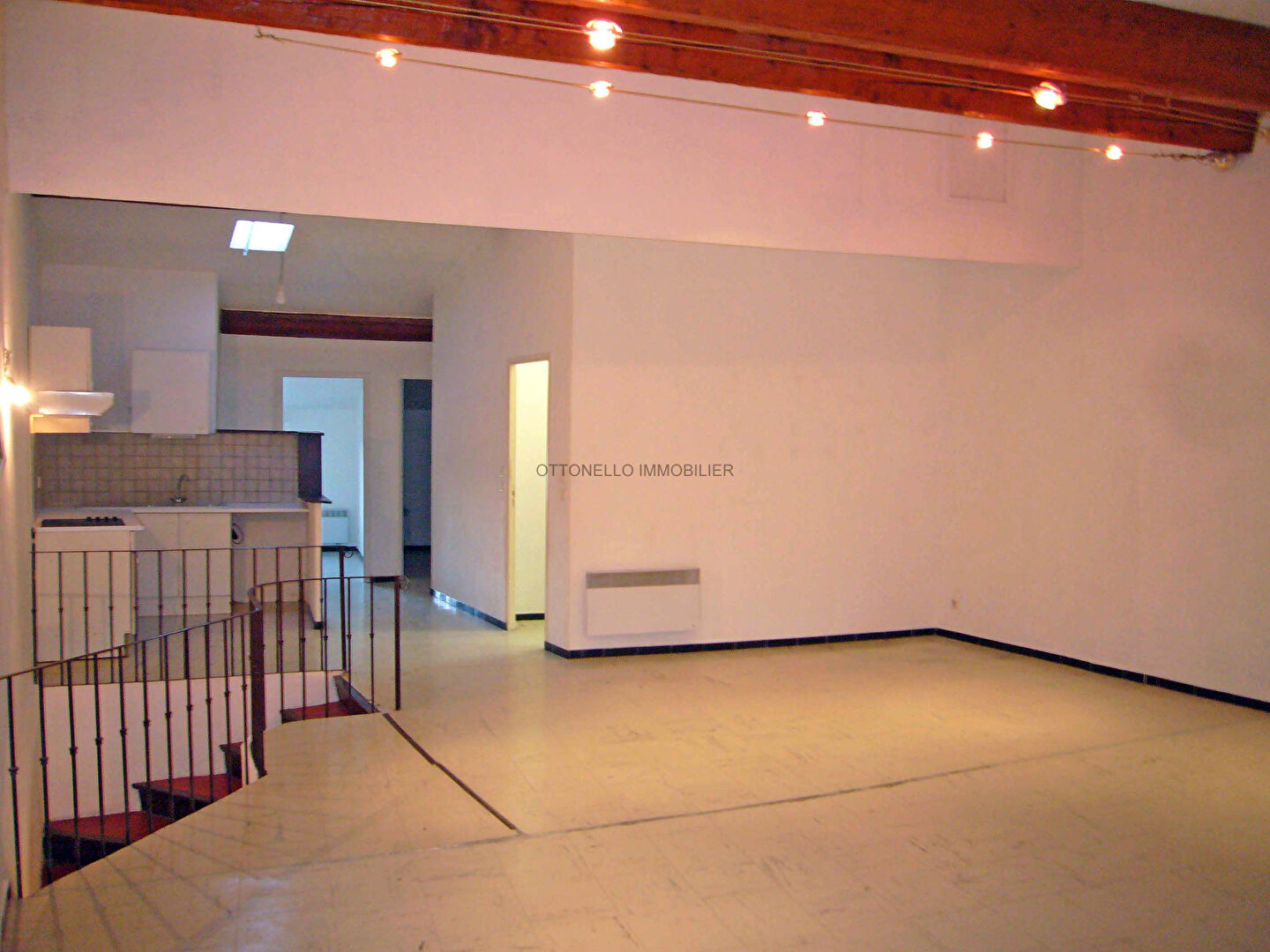 Appartement - ROQUEBRUNE SUR ARGENS