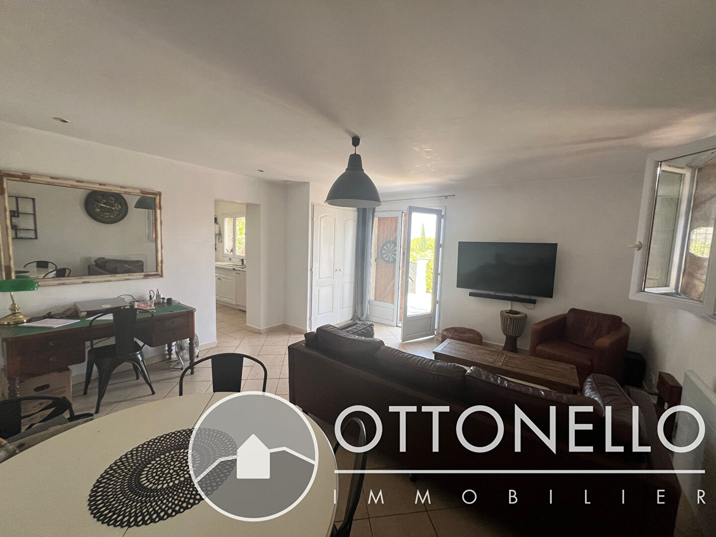 Appartement - ROQUEBRUNE SUR ARGENS