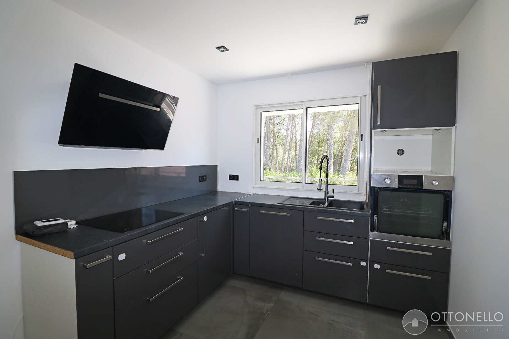 vente achat Maison-Villa ROQUEBRUNE SUR ARGENS 83520