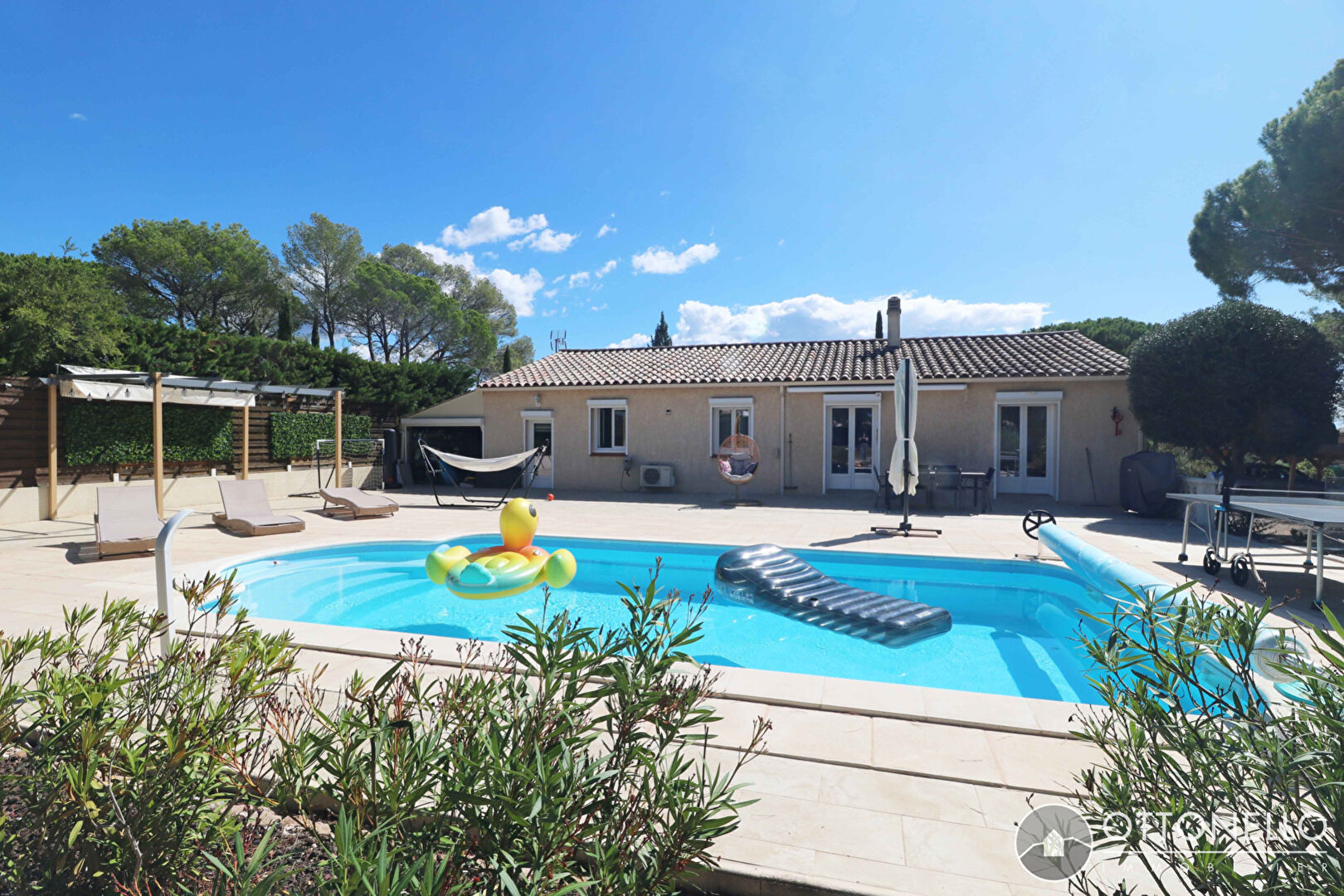Maison-Villa - ROQUEBRUNE SUR ARGENS
