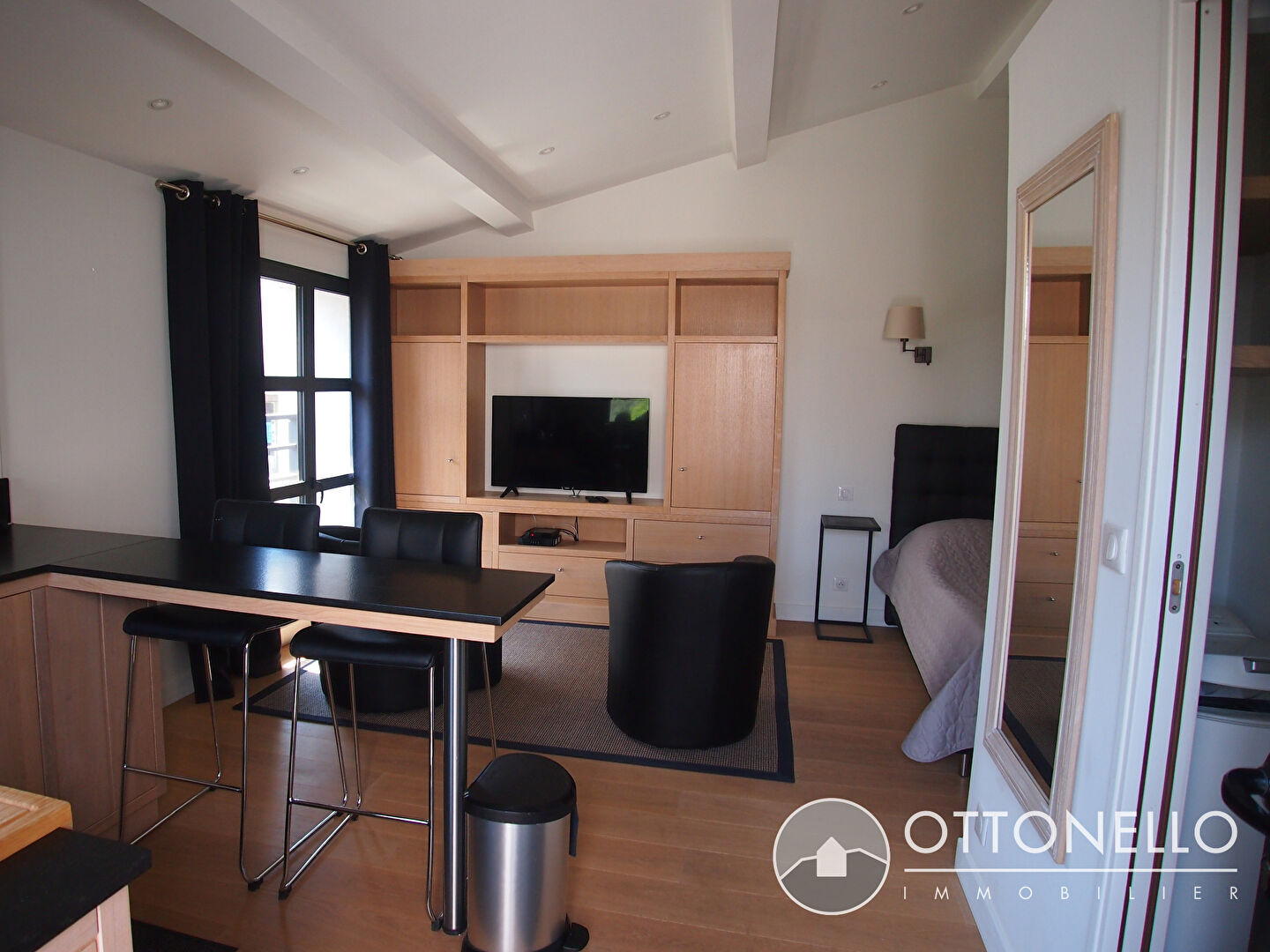 Appartement - ROQUEBRUNE SUR ARGENS