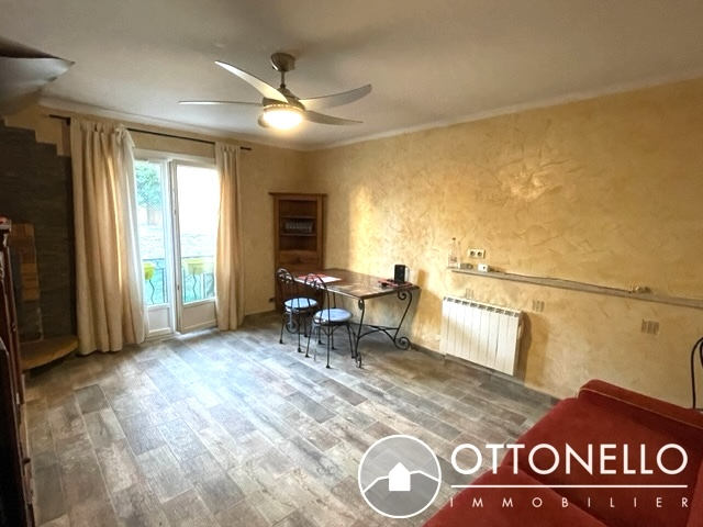 Appartement - ROQUEBRUNE SUR ARGENS