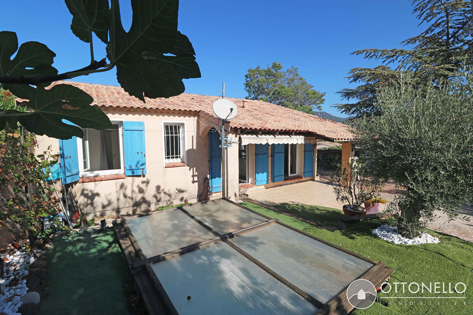 vente achat Maison-Villa ROQUEBRUNE SUR ARGENS 83520