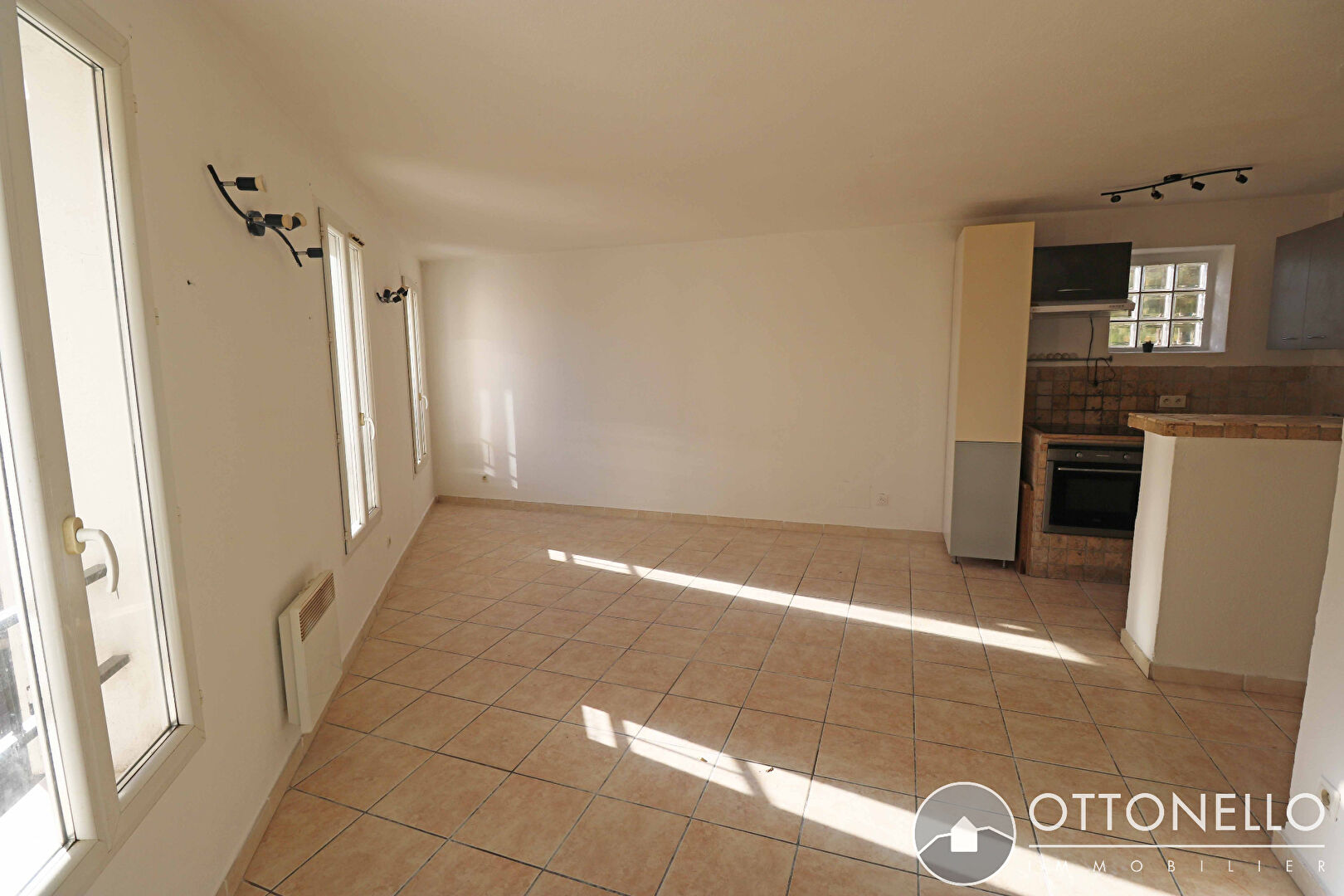 Appartement - PUGET SUR ARGENS