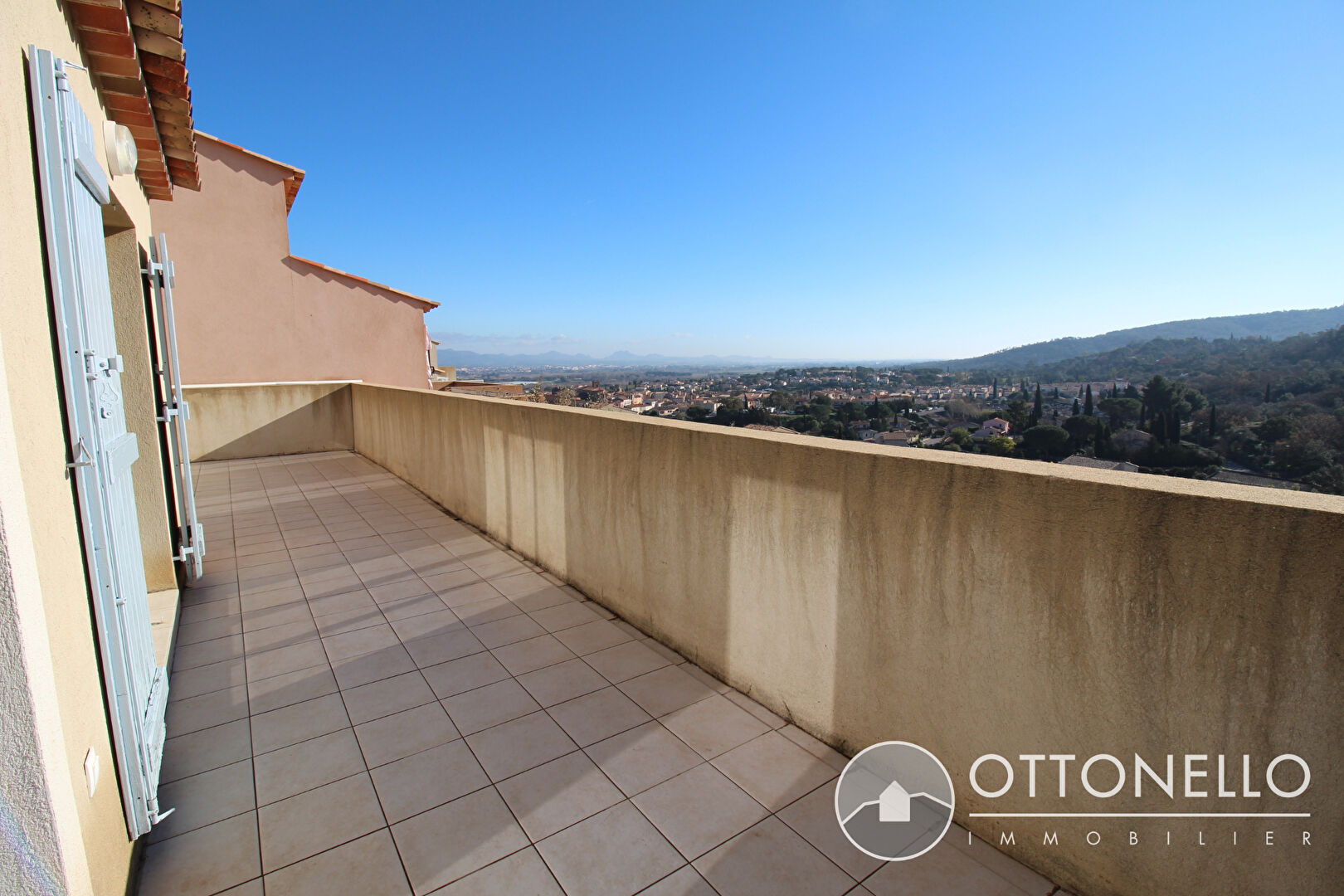 vente achat Maison-Villa ROQUEBRUNE SUR ARGENS 83520