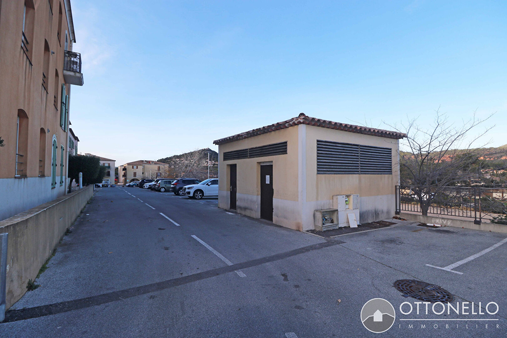 Vente Parking / Box à Roquebrune-sur-Argens (83520) - Ottonello Immobilier