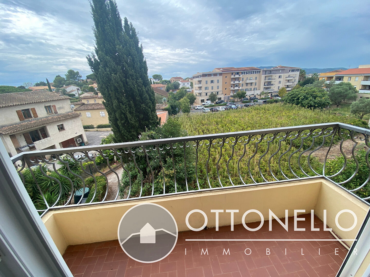 Appartement - PUGET SUR ARGENS