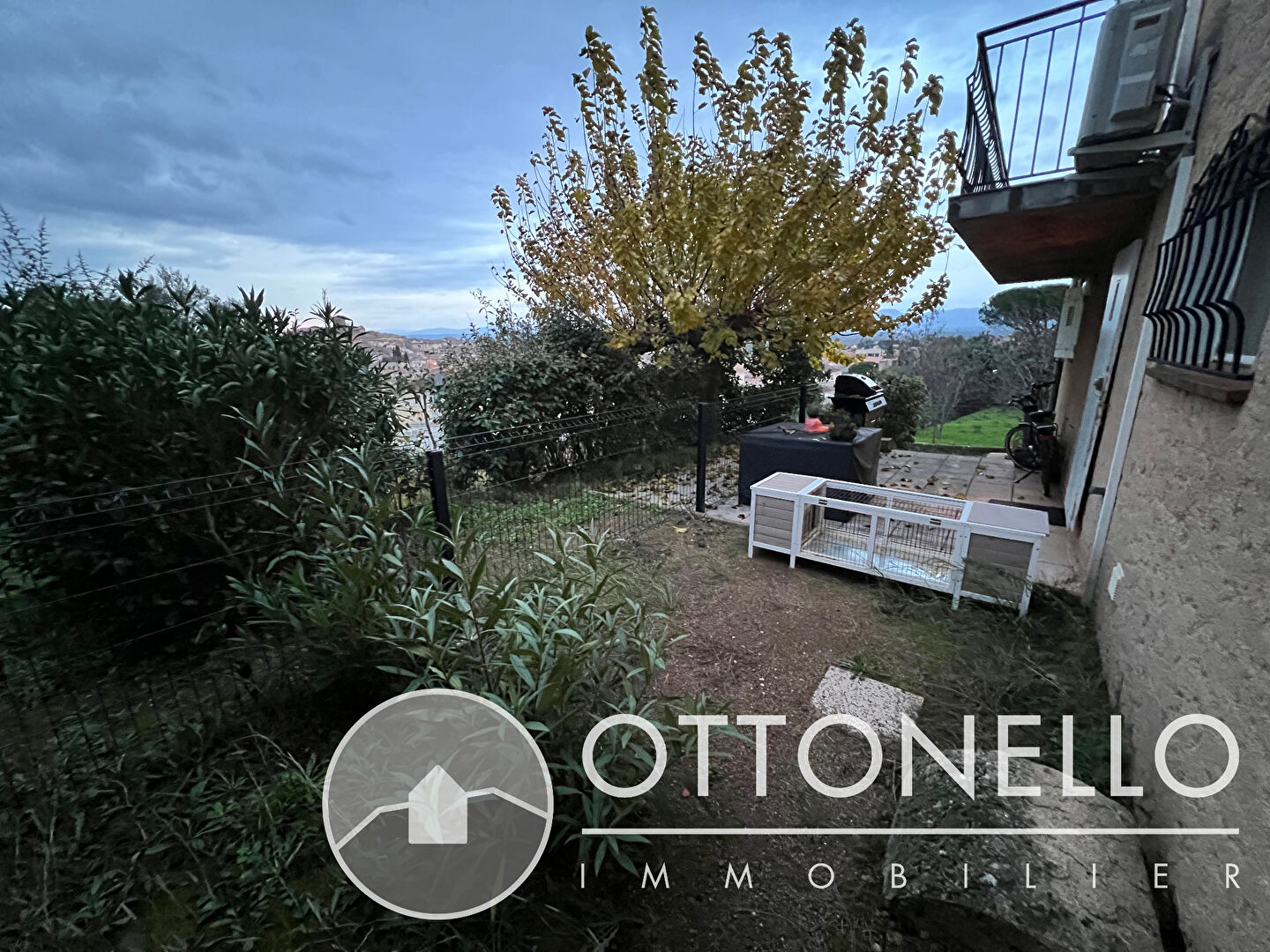 Appartement - ROQUEBRUNE SUR ARGENS