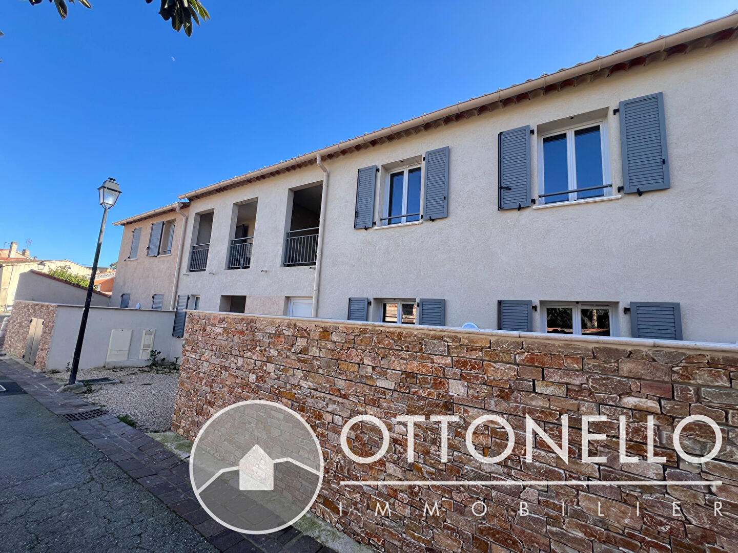 Appartement - ROQUEBRUNE SUR ARGENS