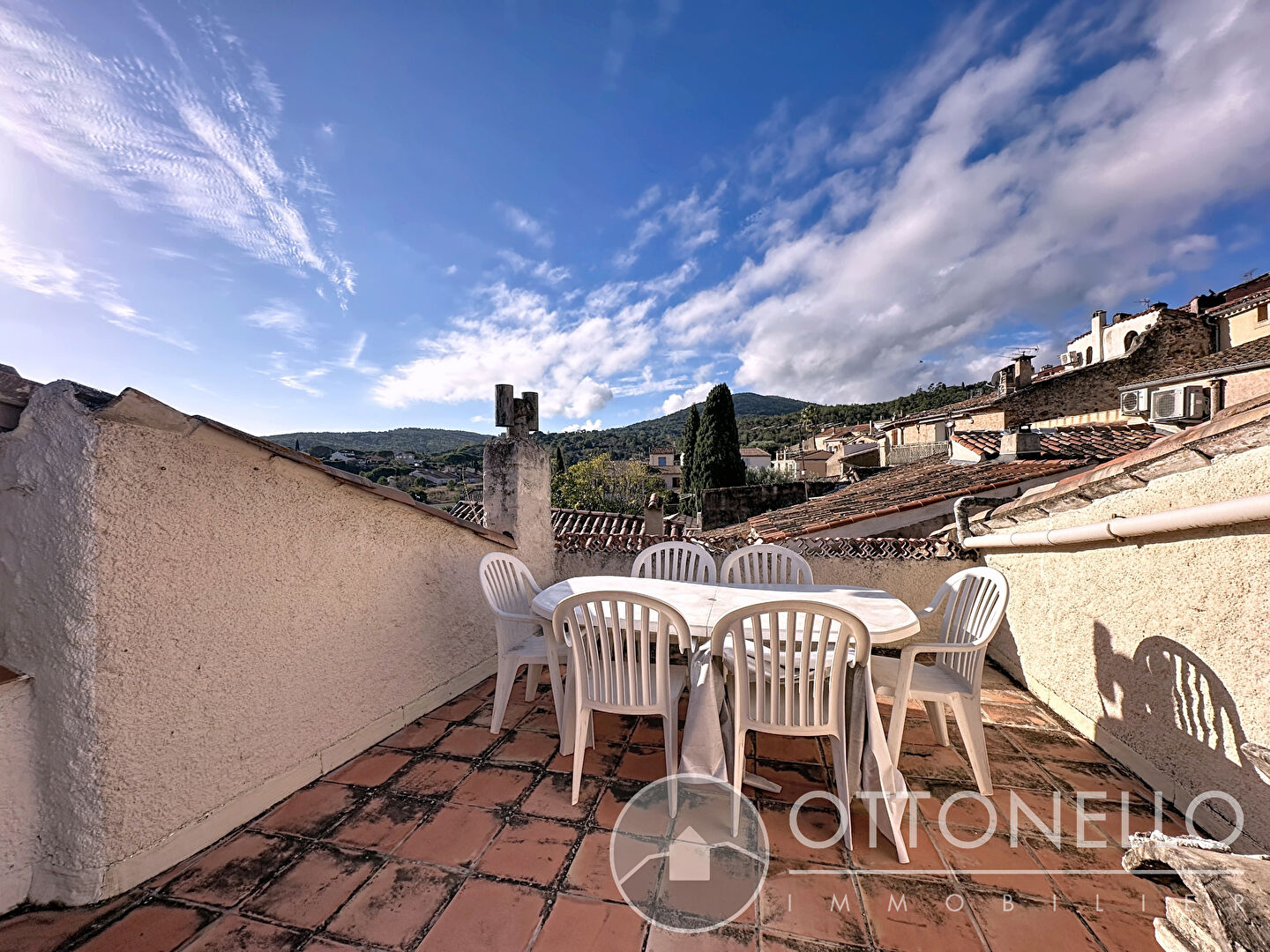 Appartement - ROQUEBRUNE SUR ARGENS
