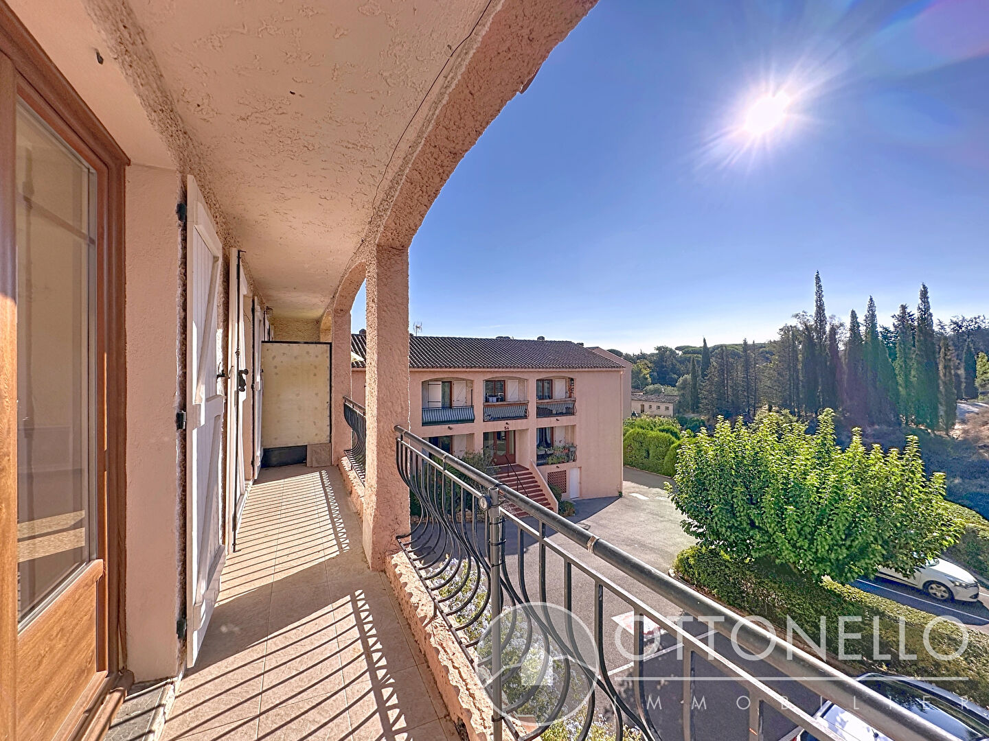 Appartement - ROQUEBRUNE SUR ARGENS
