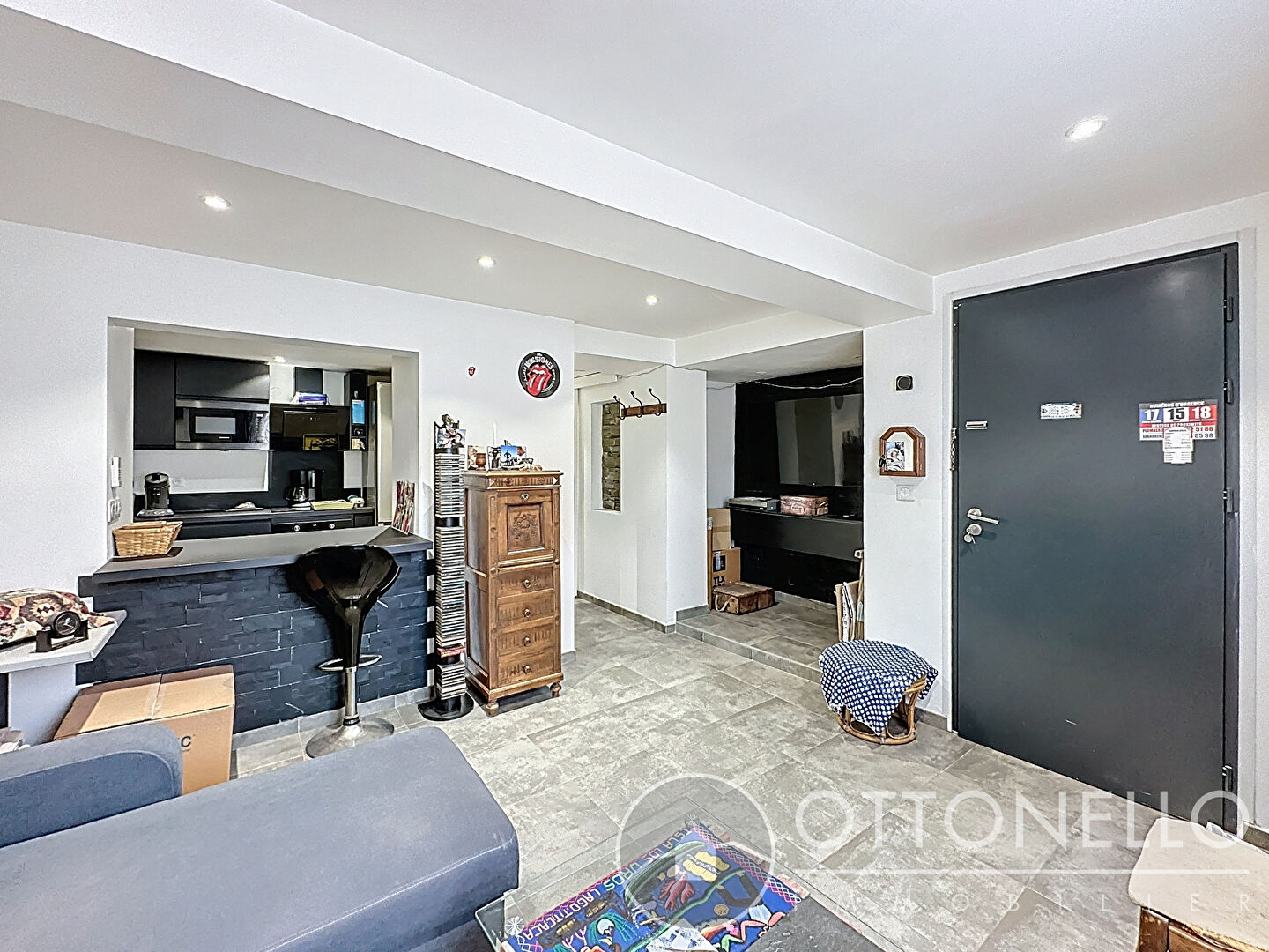 Appartement - ROQUEBRUNE SUR ARGENS