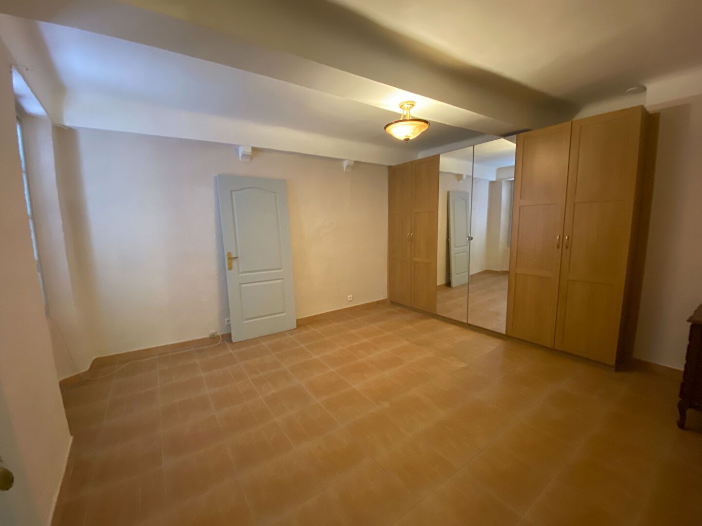 Maison-Villa - ROQUEBRUNE SUR ARGENS