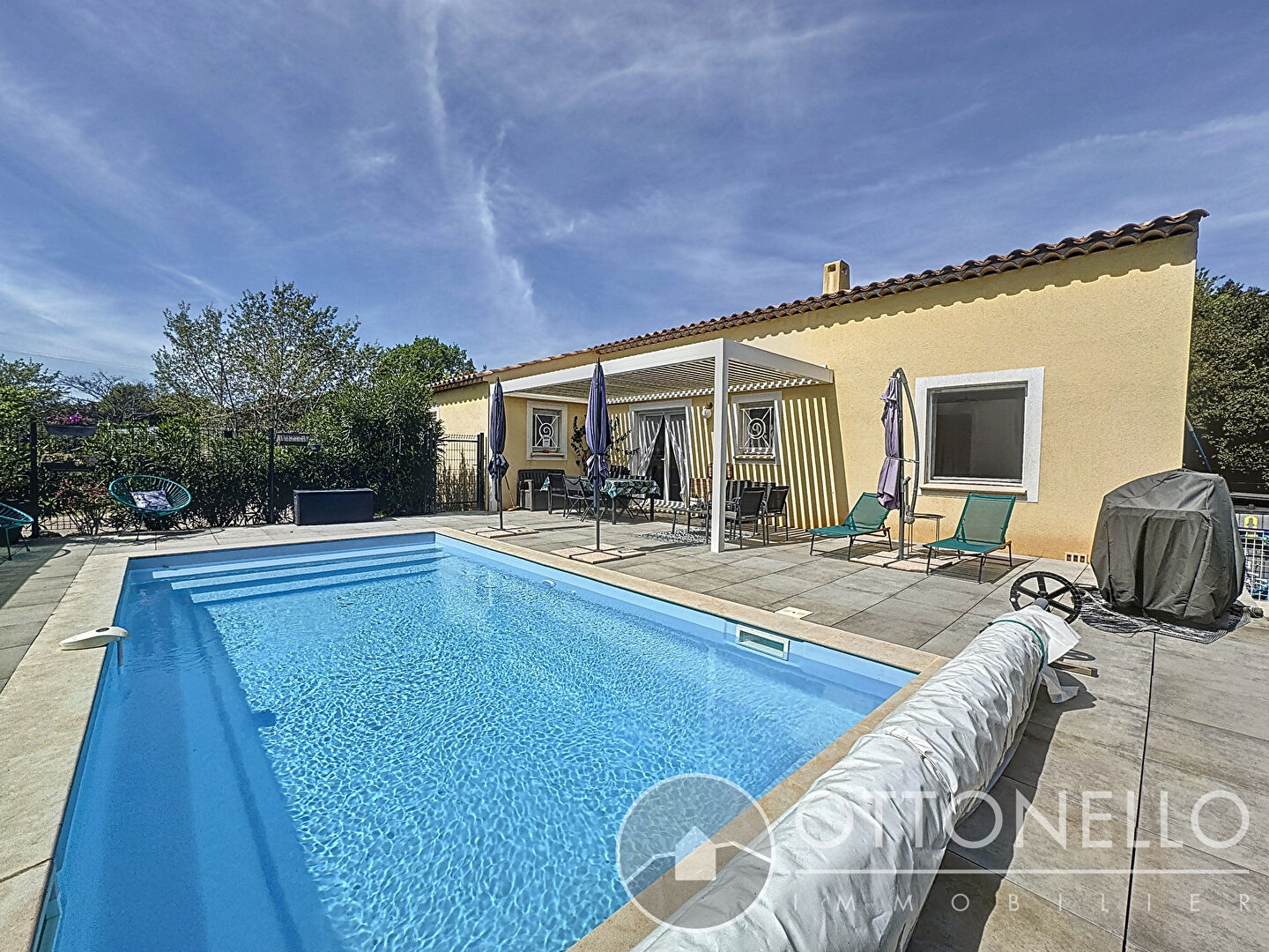 Maison-Villa - PUGET SUR ARGENS