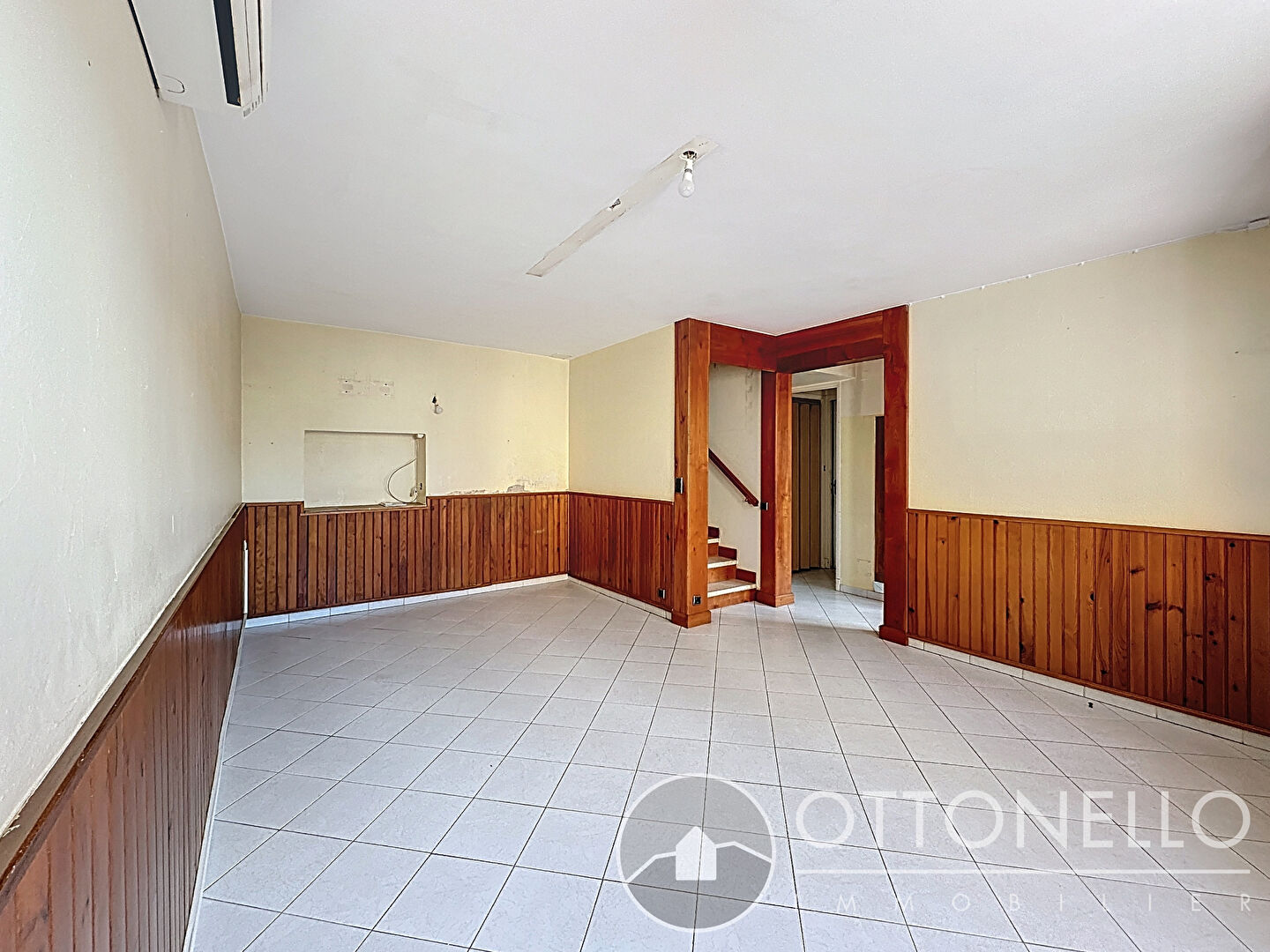 Maison-Villa - ROQUEBRUNE SUR ARGENS