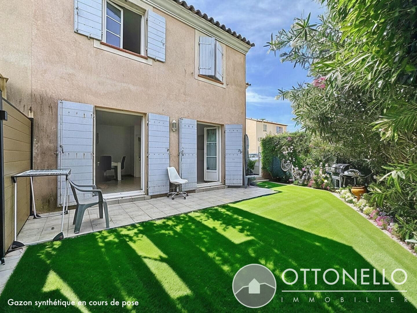 Maison-Villa - ROQUEBRUNE SUR ARGENS