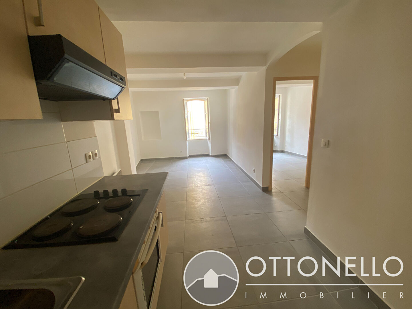 Appartement - ROQUEBRUNE SUR ARGENS