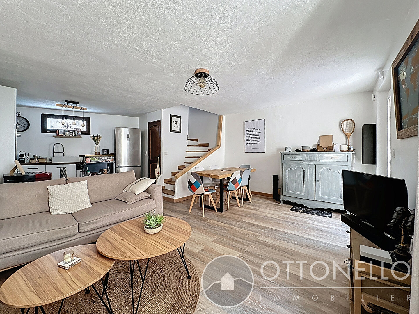 Maison-Villa - ROQUEBRUNE SUR ARGENS
