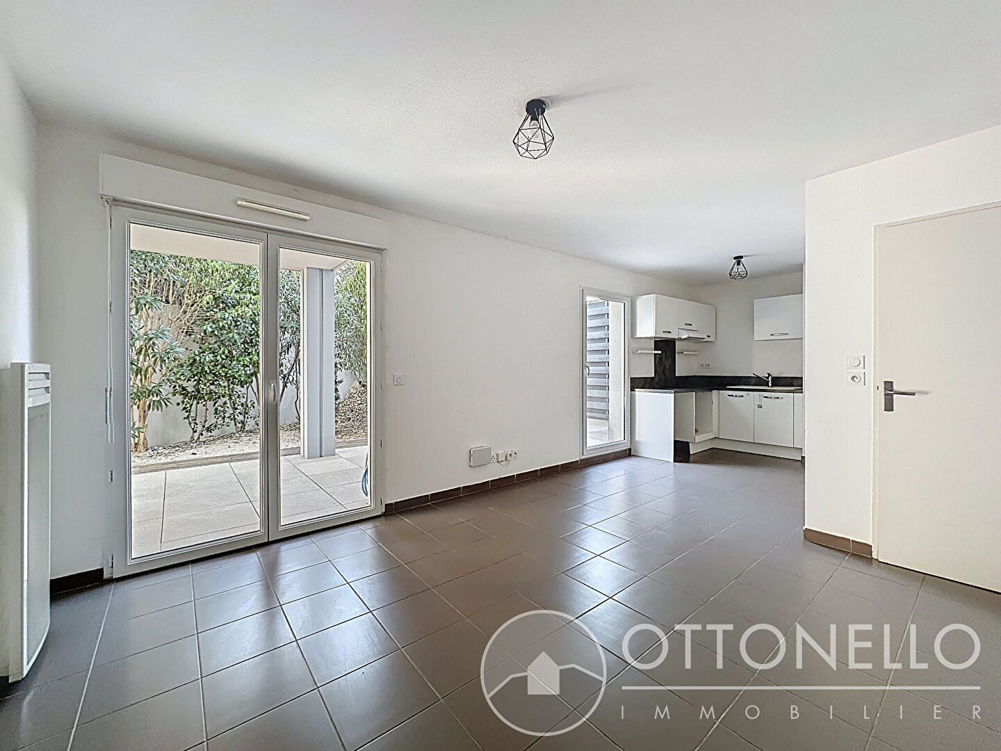 Appartement - ROQUEBRUNE SUR ARGENS