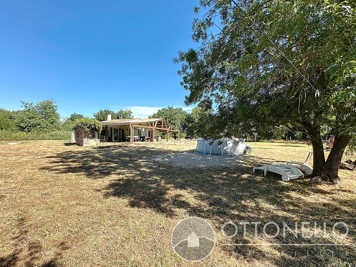 Maison-Villa - ROQUEBRUNE SUR ARGENS