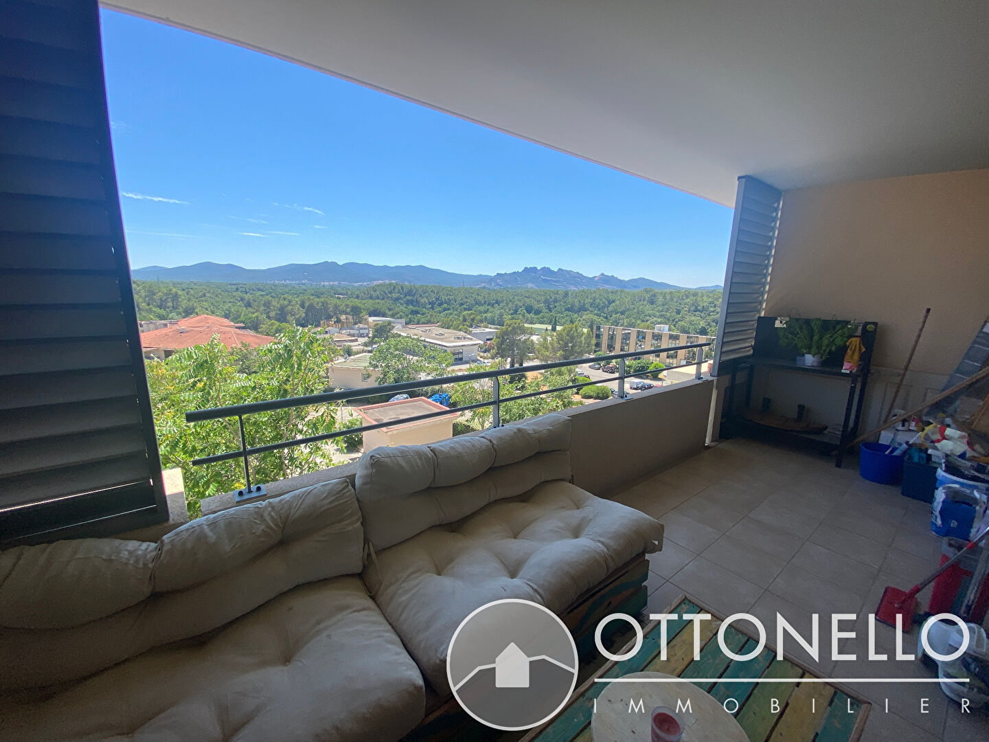 Appartement - ROQUEBRUNE SUR ARGENS