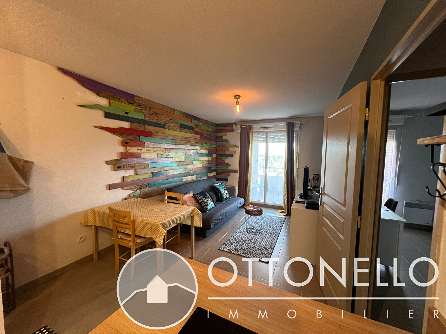Appartement - ROQUEBRUNE SUR ARGENS