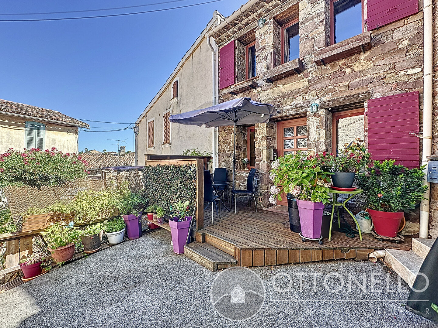 Maison-Villa - ROQUEBRUNE SUR ARGENS