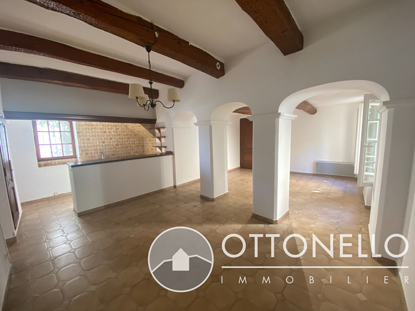 Appartement - ROQUEBRUNE SUR ARGENS