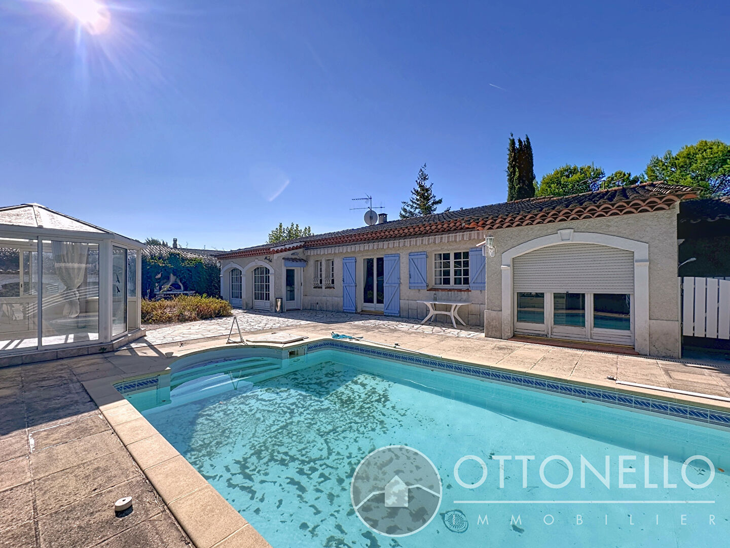 Maison-Villa - ROQUEBRUNE SUR ARGENS