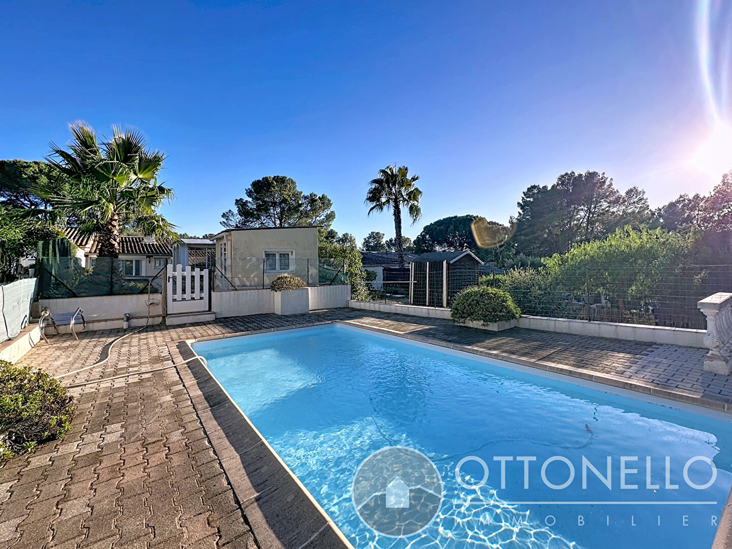 Maison-Villa - ROQUEBRUNE SUR ARGENS