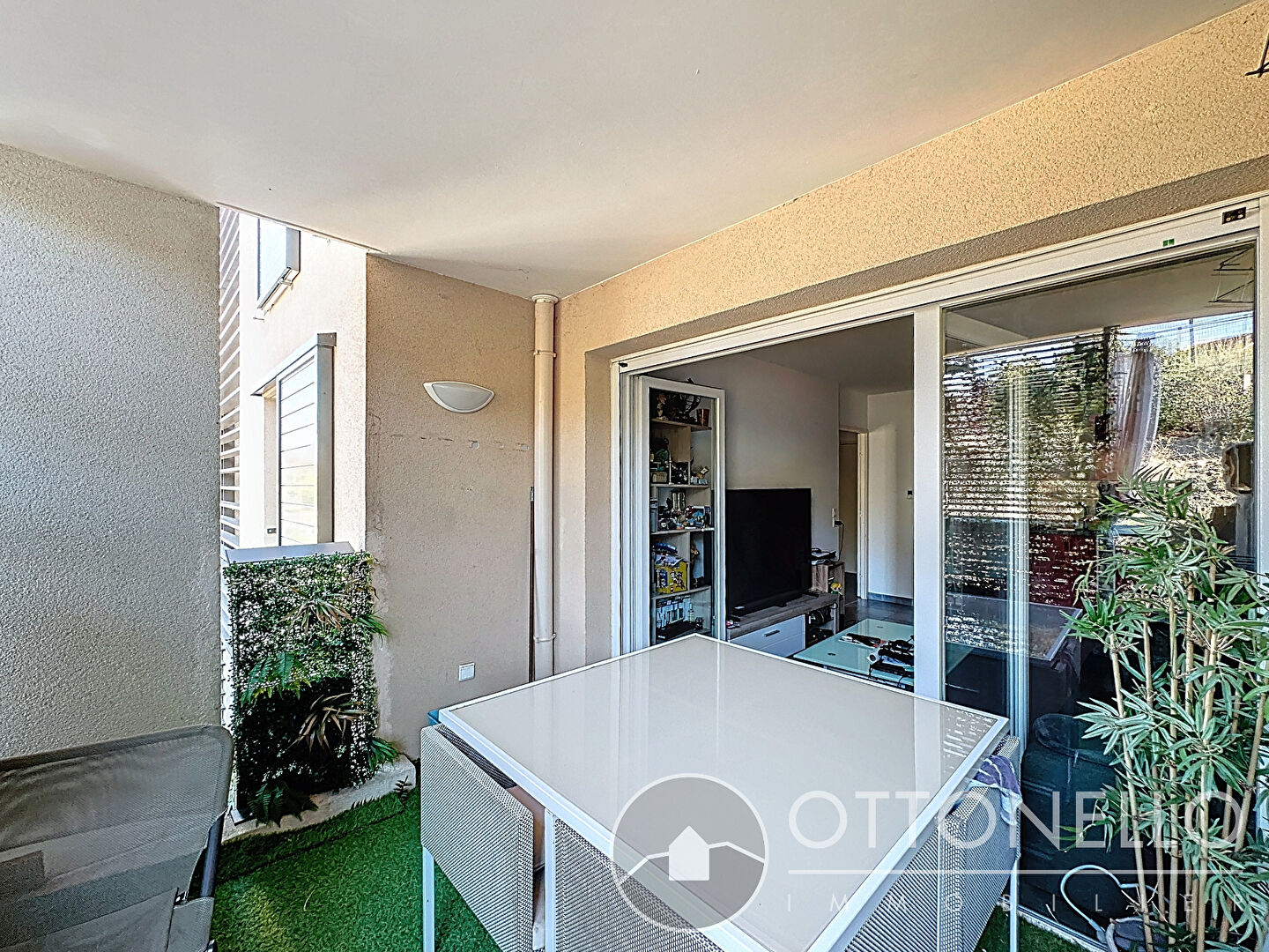 Appartement - ROQUEBRUNE SUR ARGENS