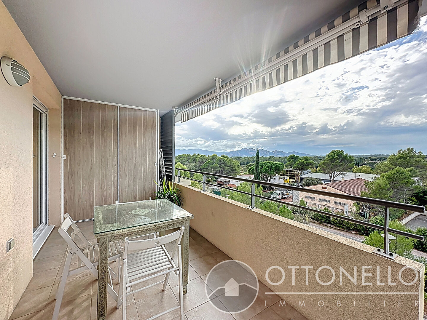 Appartement - ROQUEBRUNE SUR ARGENS