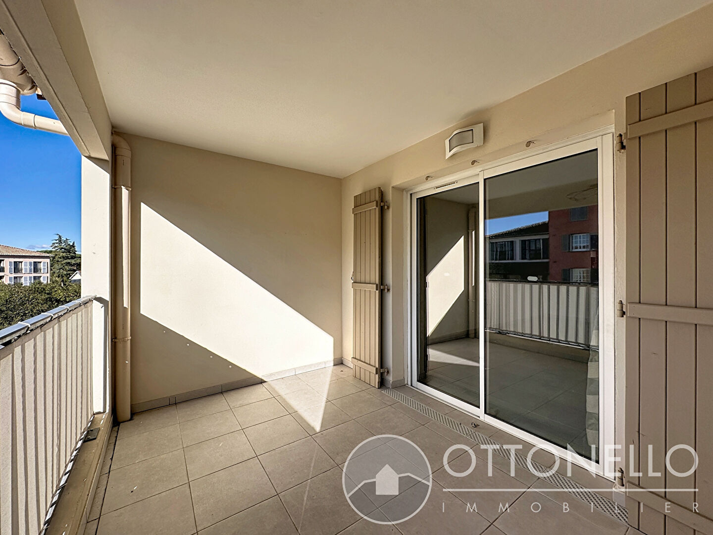 Appartement - ROQUEBRUNE SUR ARGENS